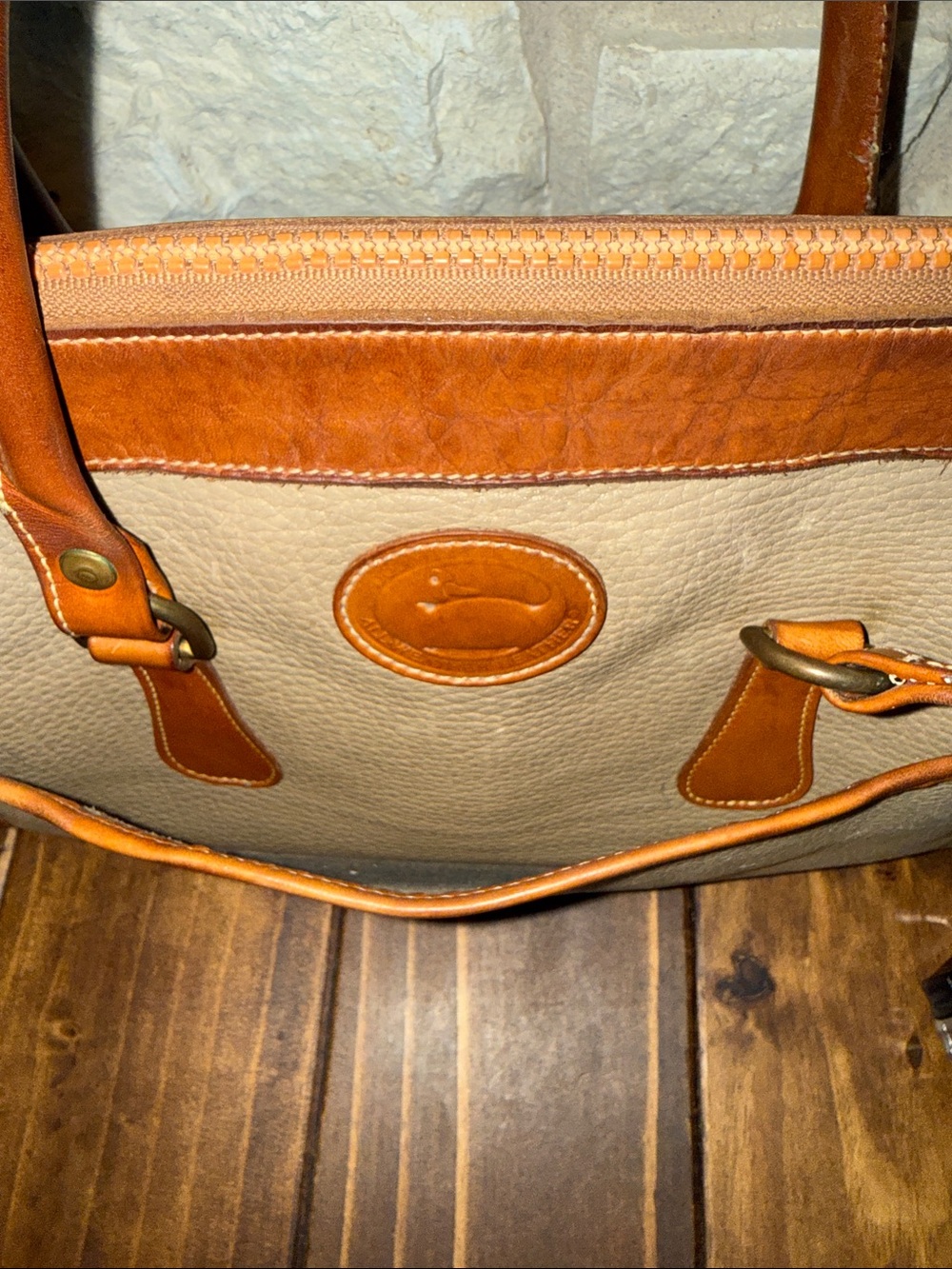 Dooney & Bourke leather 1987 Shoulder Satchel in taupe - Picture 10 of 14